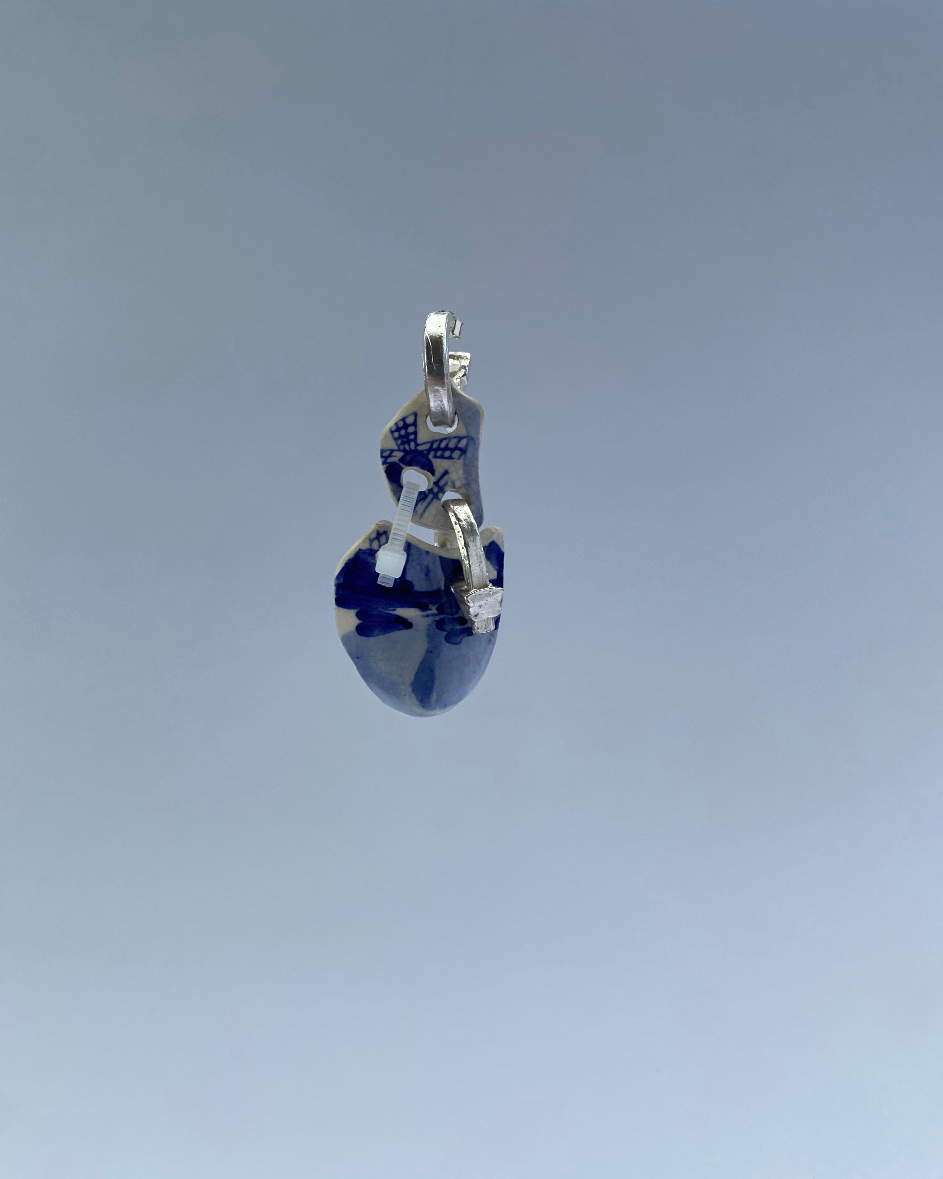 Custom-Made Quebrá Earring