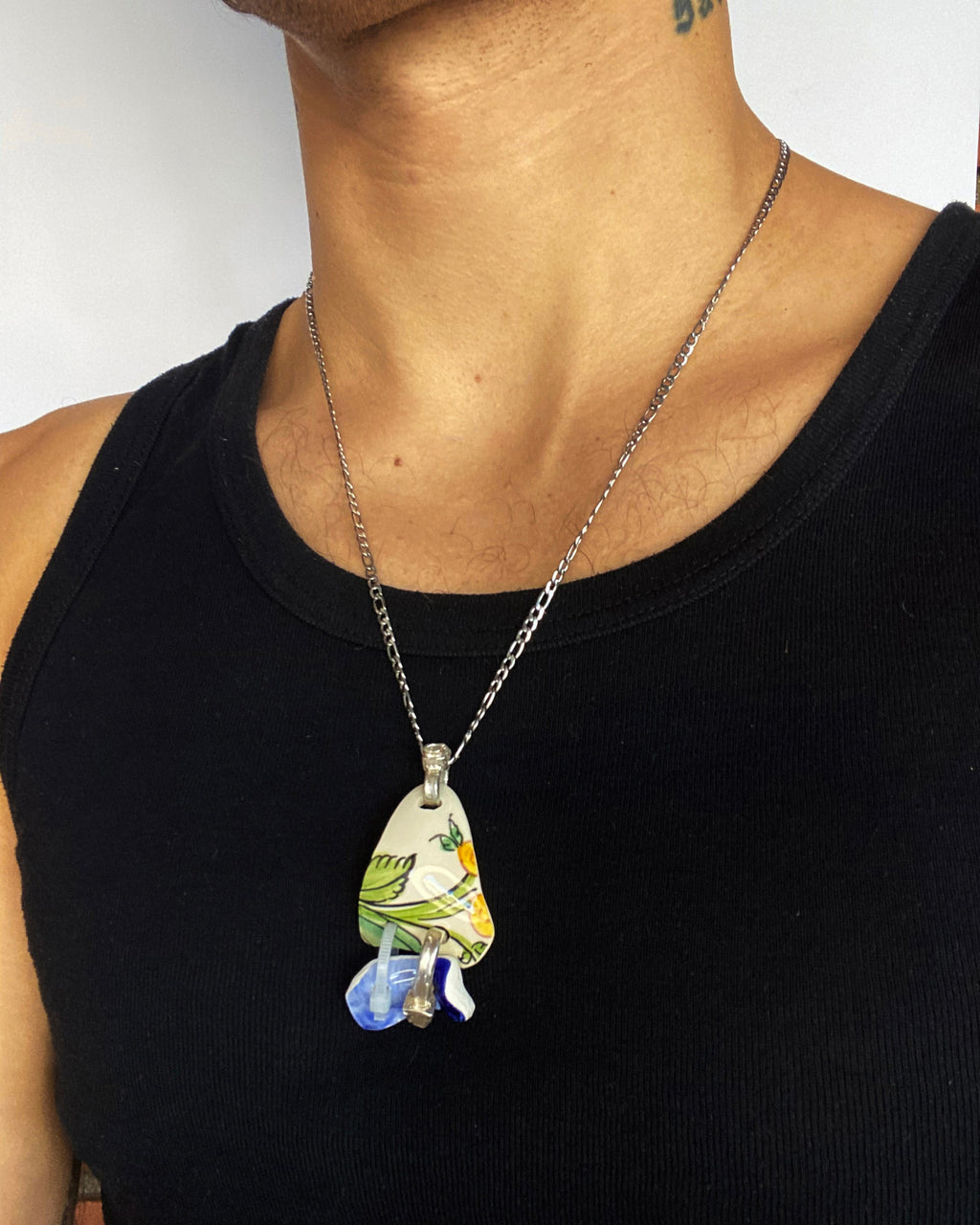 Custom-Made Quebrá Pendant